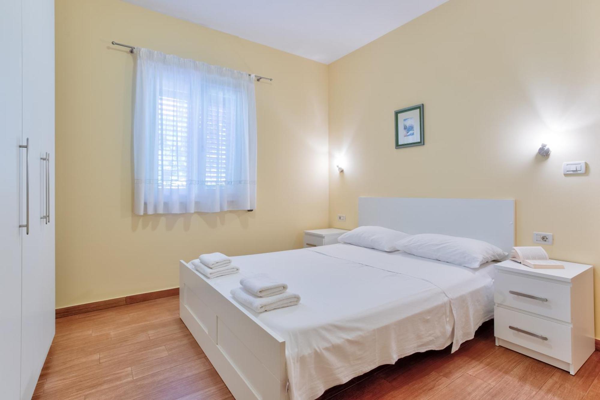 Apartment In Villa Moletto Seaside & Relax - 4 Guests Lovrečica Exterior foto